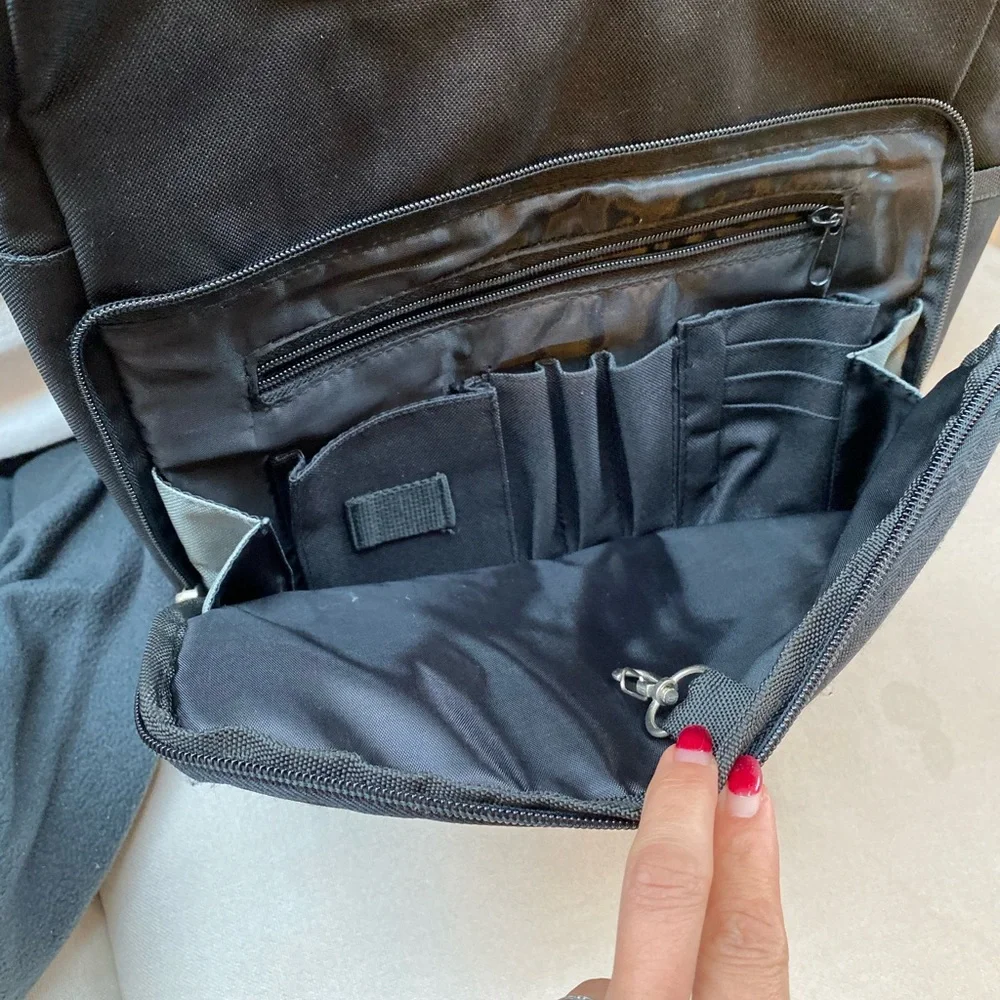 Cosmo black crossbody bag